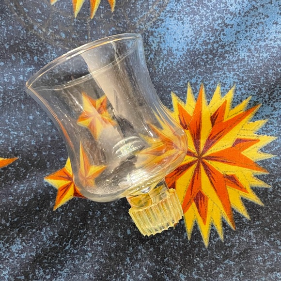 W4201 Partylite Clear tulip Peglite with grommet candle holder - Picture 2 of 4